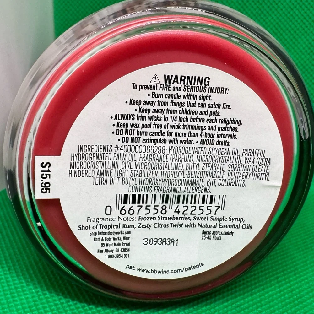 Bath & Body Works Strawberry Daiquiri Candle - Red - Picture 3 of 3